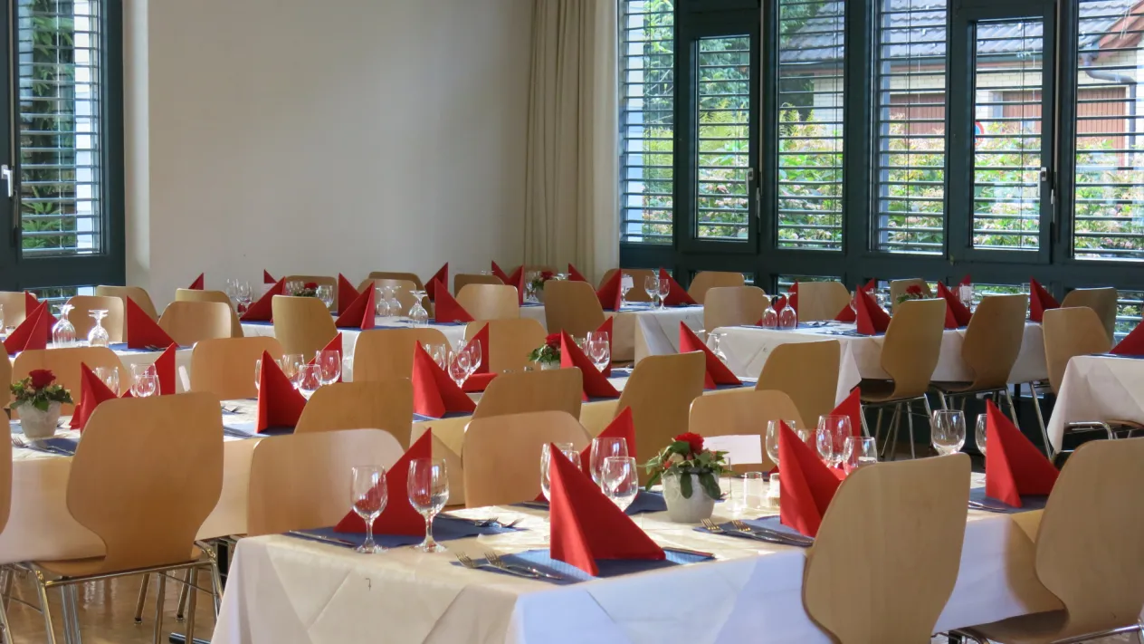 Restaurantbetrieb (Foto: Susanne Warmers) Restaurantbetrieb (Foto: Susanne Warmers)