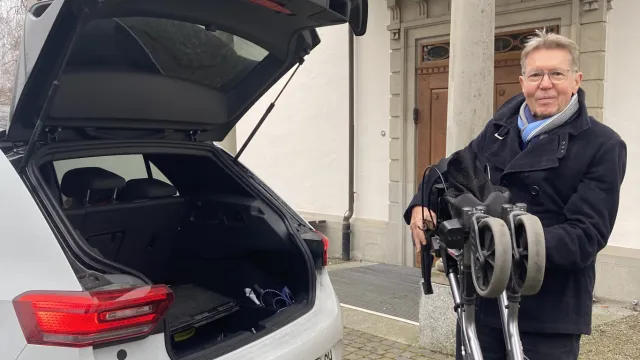 Fahrdienst_ATh (Foto: Ursula Pernet) Fahrdienst_ATh (Foto: Ursula Pernet)