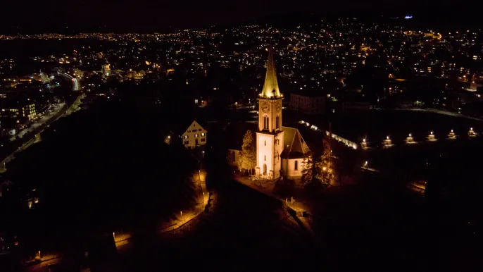 Kirche by night (Foto: Gregor B&ouml;lli, St&auml;fa)