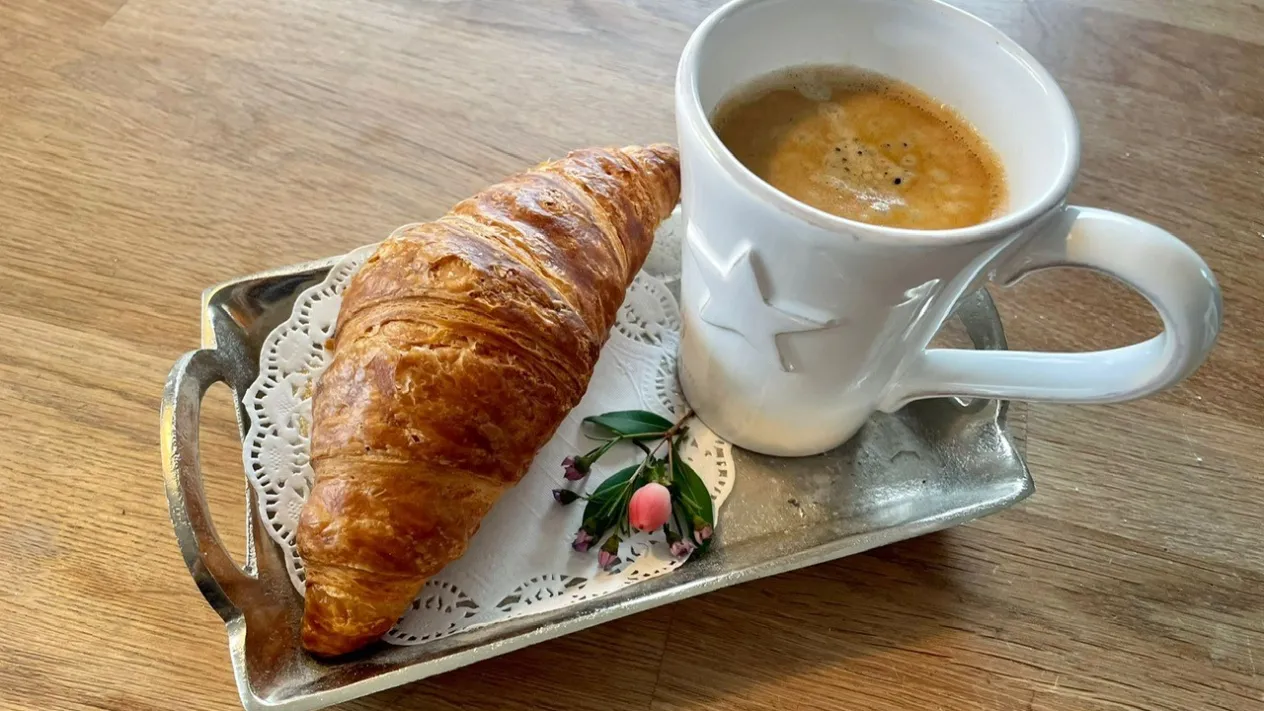 Morgentisch (Foto: Friederike Dumont) Morgentisch (Foto: Friederike Dumont)